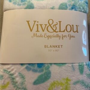 Viv & Lou Turtle Blanket